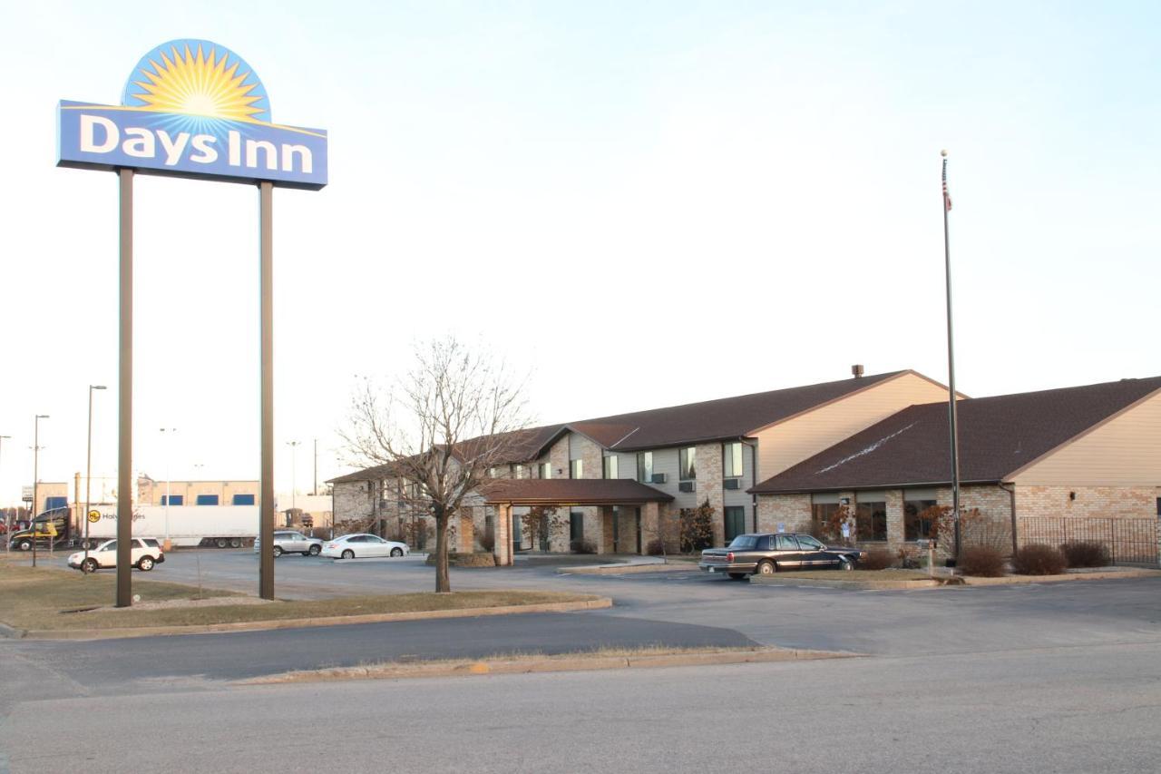 Days Inn By Wyndham Black River Falls - Access To Atv Trail Eksteriør billede