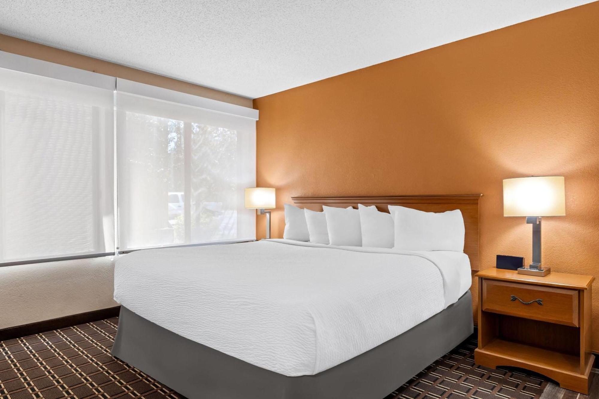 Days Inn By Wyndham Black River Falls - Access To Atv Trail Eksteriør billede