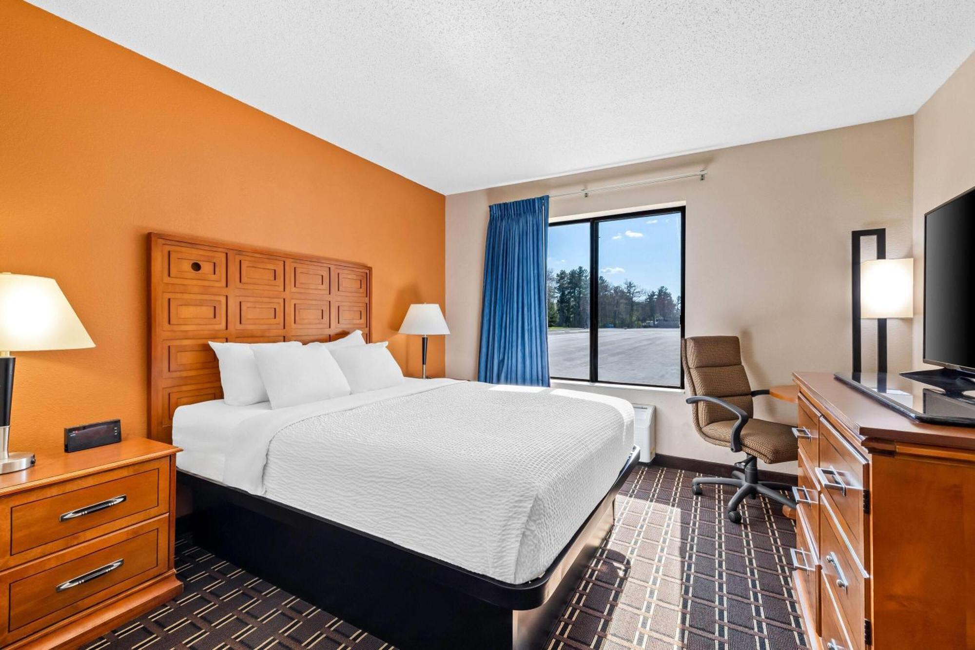 Days Inn By Wyndham Black River Falls - Access To Atv Trail Eksteriør billede