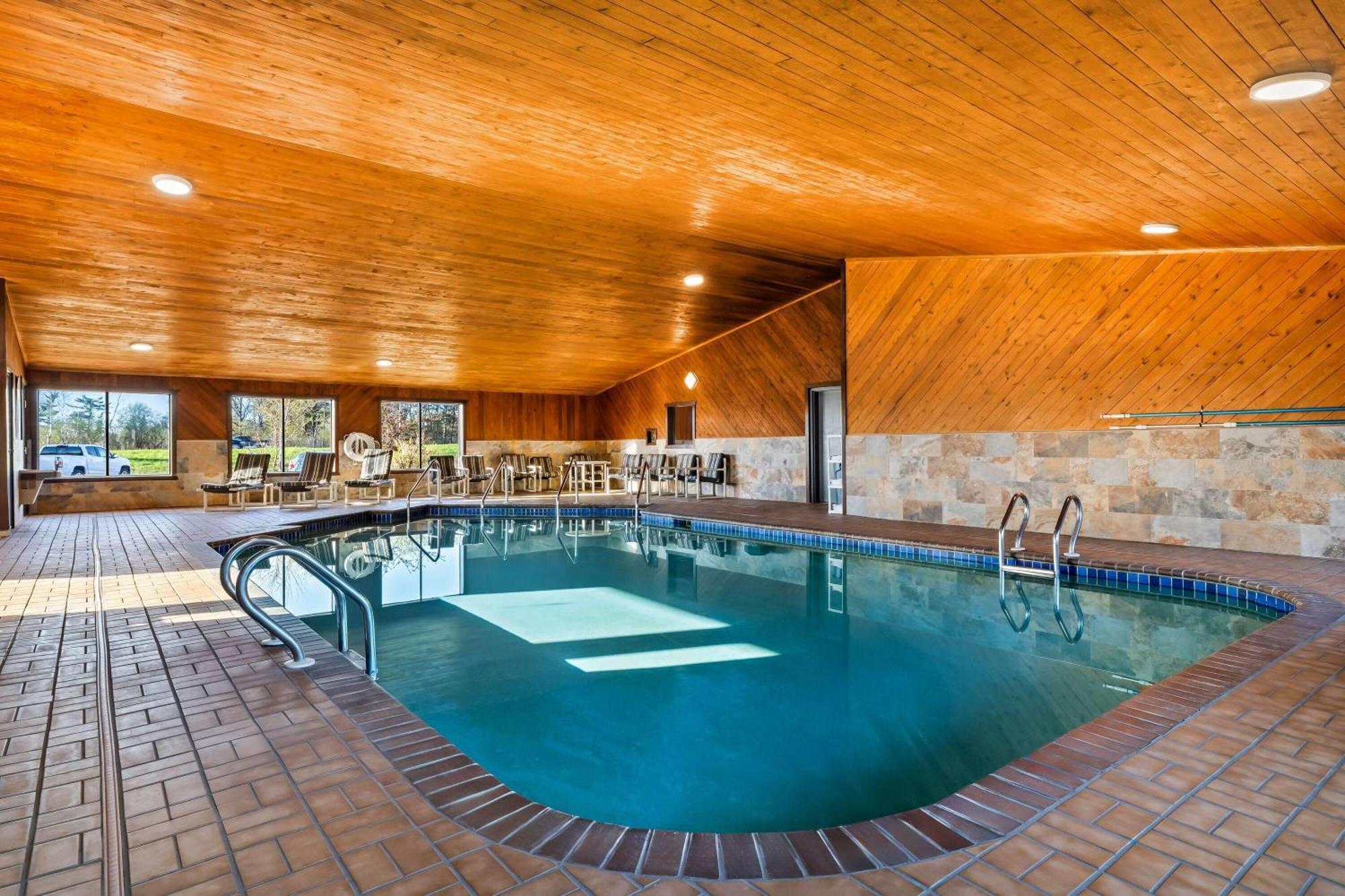 Days Inn By Wyndham Black River Falls - Access To Atv Trail Eksteriør billede